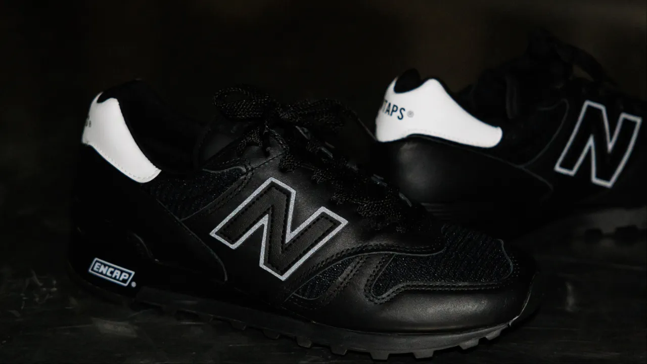 New Balance與WTAPS®推出全新聯名鞋。品牌提供