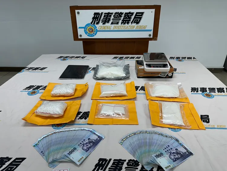 刑事局南部打擊犯罪中心偵辦航空郵包藏毒案，循線逮到國際毒梟「安哥」。翻攝照片