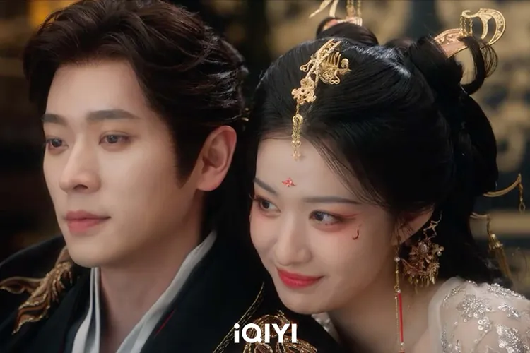 王楚然（右）、丞磊戲裡戲外CP感十足。iQIYI愛奇藝國際版提供