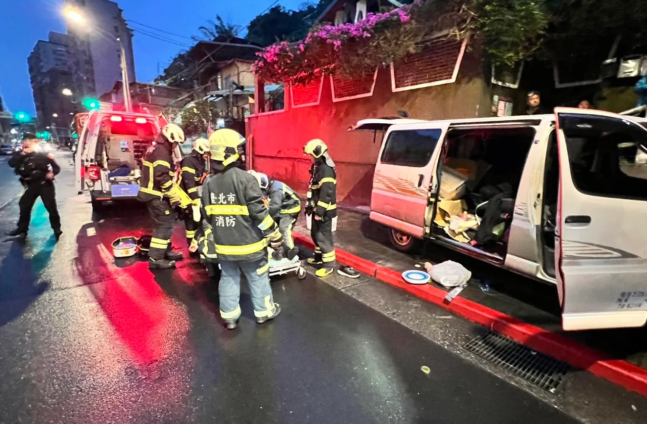 肇事駕駛無生命跡象。翻攝畫面