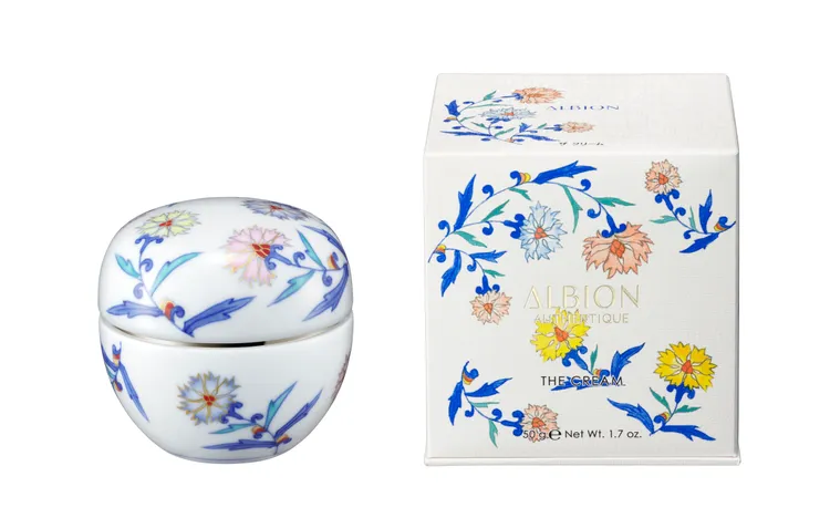 ALBION匠心凝時之霜1周年限量版，全台限量20份，50g／3萬8500元。品牌提供