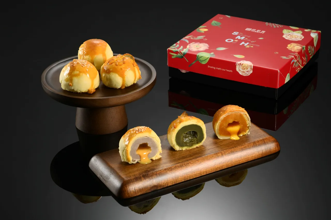 年節伴手禮推薦，亞尼克奶黃流心軟心酥9入禮盒，新增抹茶香柚軟心酥口味，售價912元。業者提供