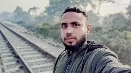 鐵軌上拍完照還不走「先發個臉書」　32歲男當場被火車撞死