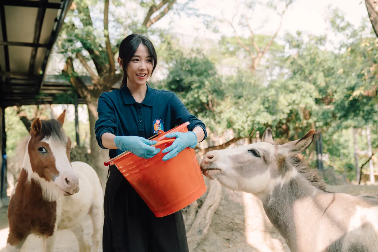 邵雨薇被動物療癒。Disney+ 提供