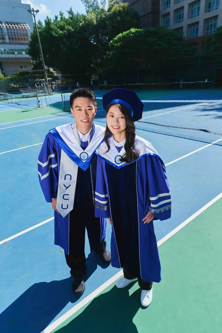 JUSTIN XX將古典學院風的端正比例與現代俐落線條融合。品牌提供