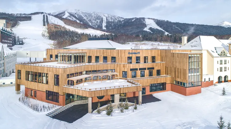 日本Tomamu北海道榮獲TripAdvisor 2025年旅客之選日本第一名飯店肯定。業者提供