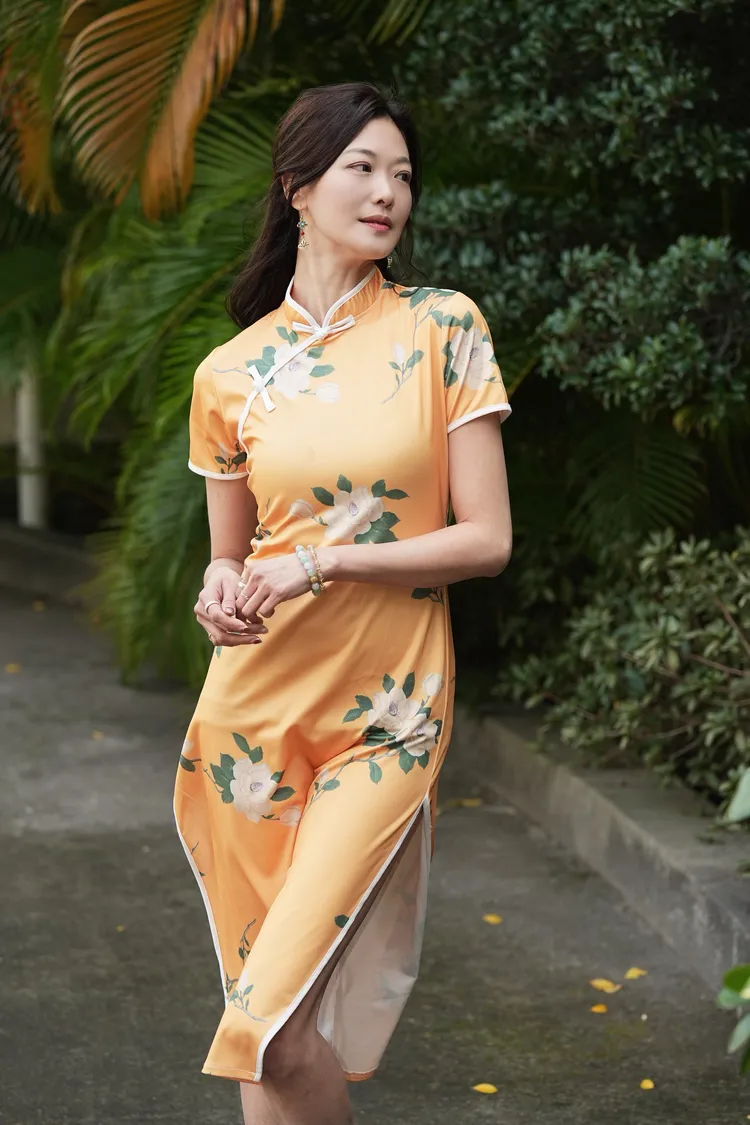 姚采穎穿旗袍非常迷人。彭欣偉攝