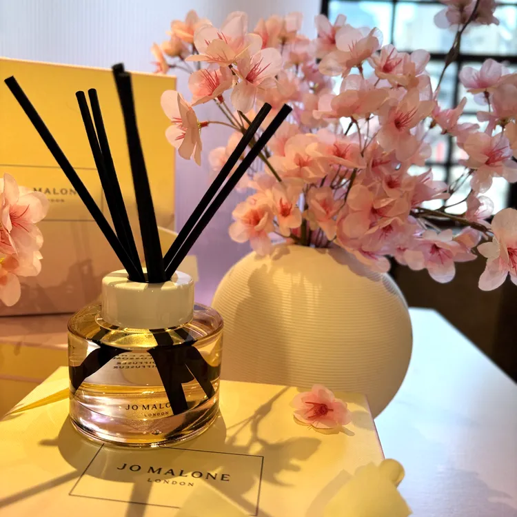 Jo Malone櫻花限量版擴香，165ml／4300元。張家玲攝