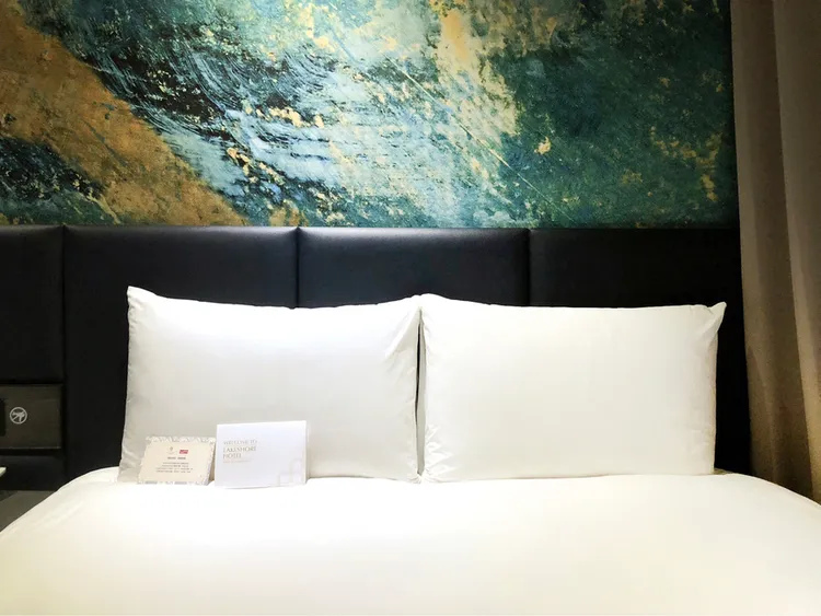 煙波集團近三年離職率由41.9%降至29.2%，房務與廚房部門改善成效明顯。煙波國際觀光集團提供