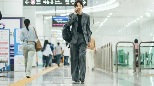 《榮耀：她們的法庭》蟬聯戲劇冠軍　《全知讀者視角》空降電影榜第1