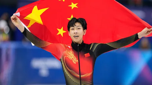 中國競速滑冰選手「出奧步」惡意阻擋對手！下場GG了