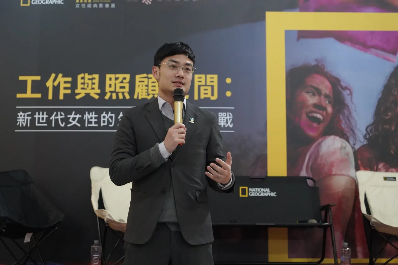 殷瑋說自己仍持續向李四川學習。台北市社會局提供