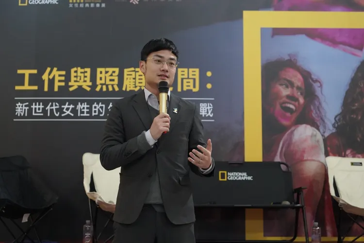 殷瑋說自己仍持續向李四川學習。台北市社會局提供