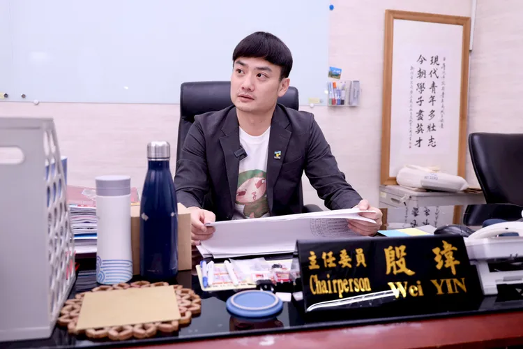 殷瑋不願只停留在發言人角色，更偏好參與政策決策與執行。莊宗達攝