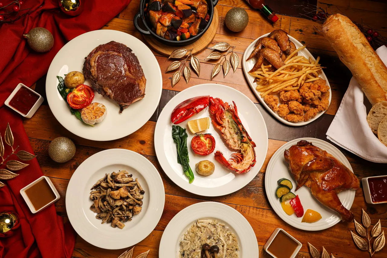 義饗食堂於農曆新年除夕當日特別推出「義饗除夕饗宴」，每人1780元+10%，主餐可選焗烤蒜香奶油龍蝦或窯烤肋眼牛排。捷絲旅提供