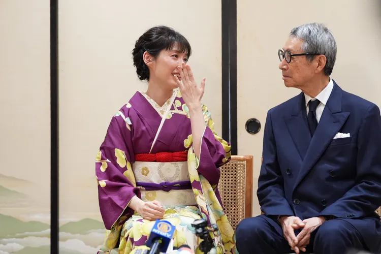 田中東尼（右）曝范逸臣像年輕的自己。彭欣偉攝