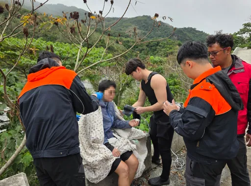 大年初二台東男溯溪受困　警消出動空拍機定位救人