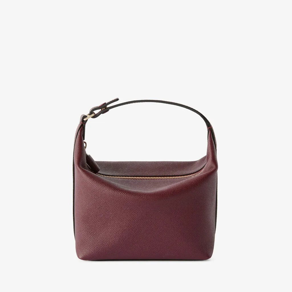 Valextra Mochi莧紫紅手提肩背包。品牌提供