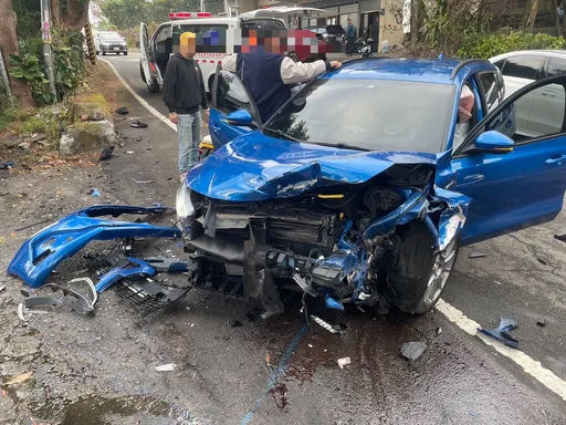 苗栗苗52線2車對撞釀4傷　下坡彎道越線逆向肇禍