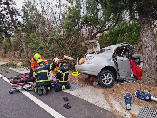 剛吃完娘家宴　村長夫婦自撞雙亡