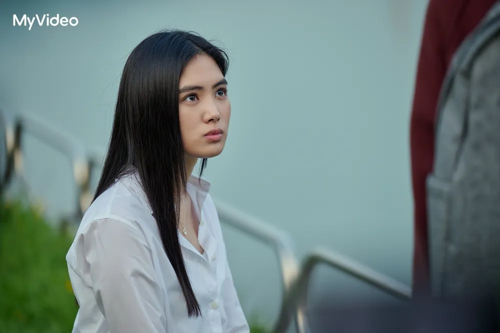 雷嘉汭協助查案，卻掀起過往學生時期傷痕。台灣大哥大MyVideo提供