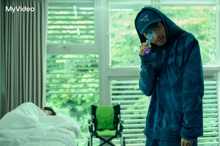 傅孟柏推銷「變臉下載記憶」引發人性拉扯。台灣大哥大MyVideo提供