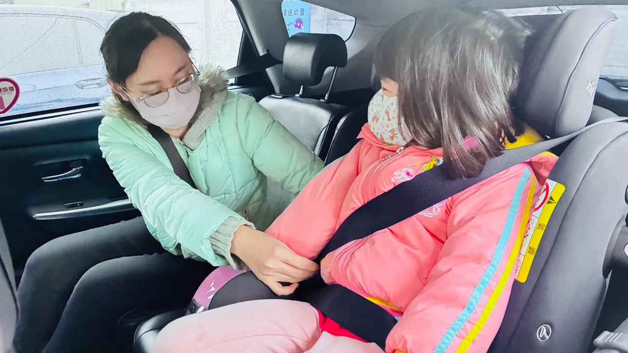 桃園市首創兒童安全座椅計程車。婦幼局提供