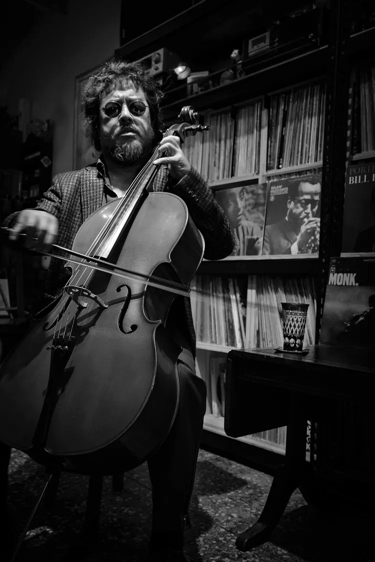 大提琴家范宗沛拉琴身影。風潮音樂提供