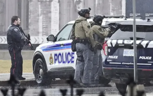 驚！加拿大中學爆大規模槍擊　10死25傷槍手身亡