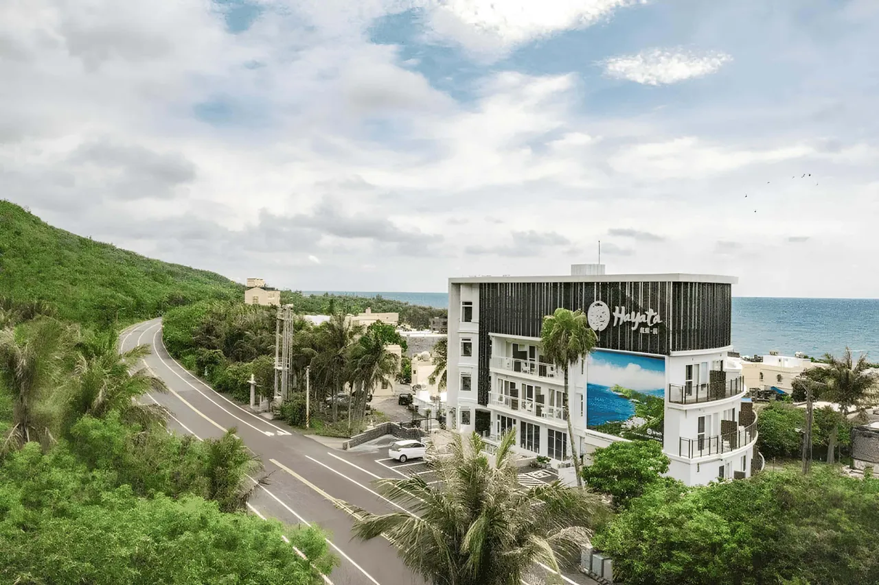 泊思．紅柴居為去年10月於恆春重新開幕的設計旅店。業者提供