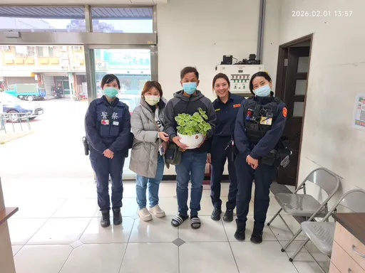這個盆栽真的不一般！岡山警暖心主動出擊速破竊案　失主萬分感激