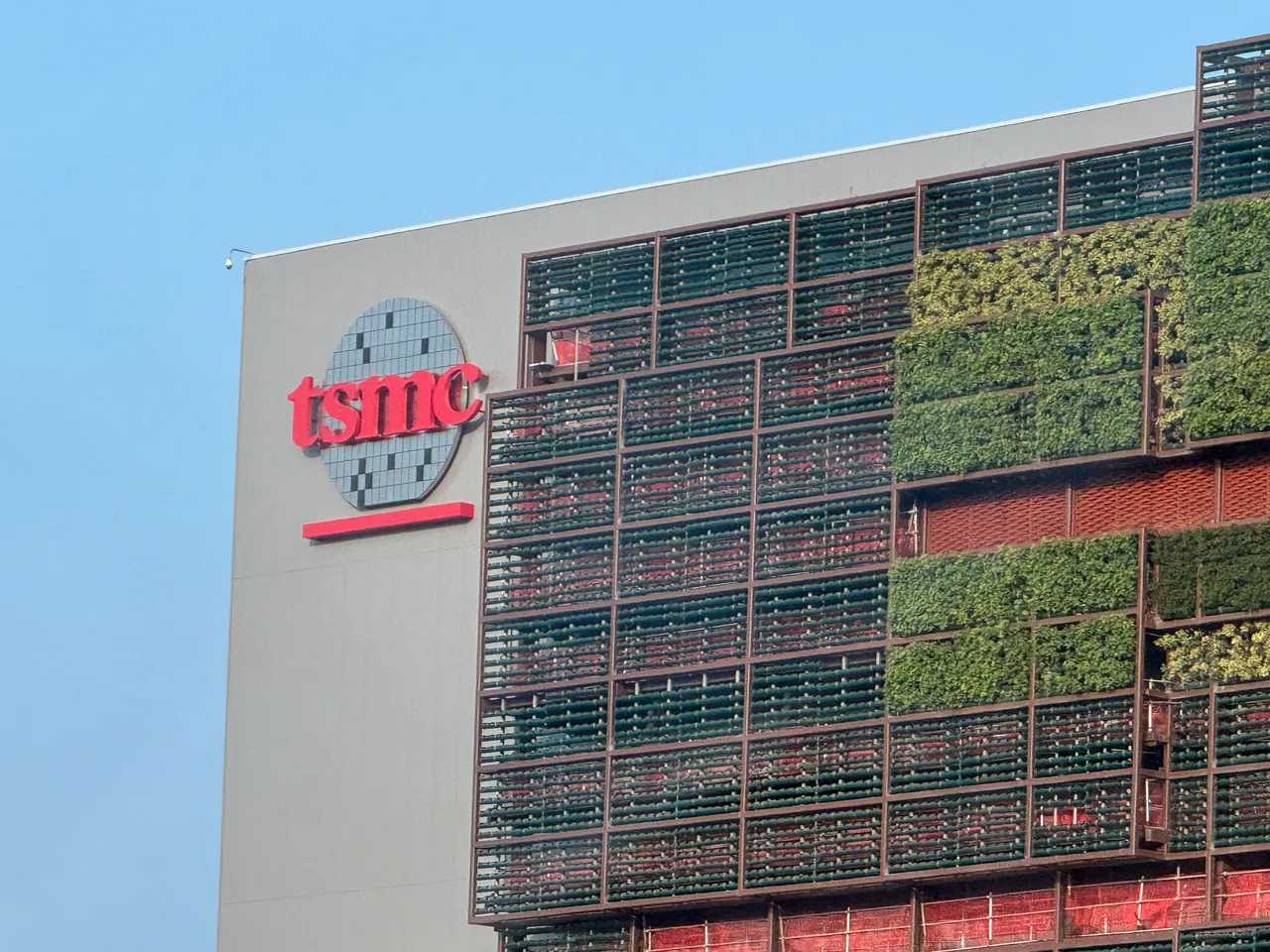 全球晶圓代工龍頭台積電。呂承哲攝