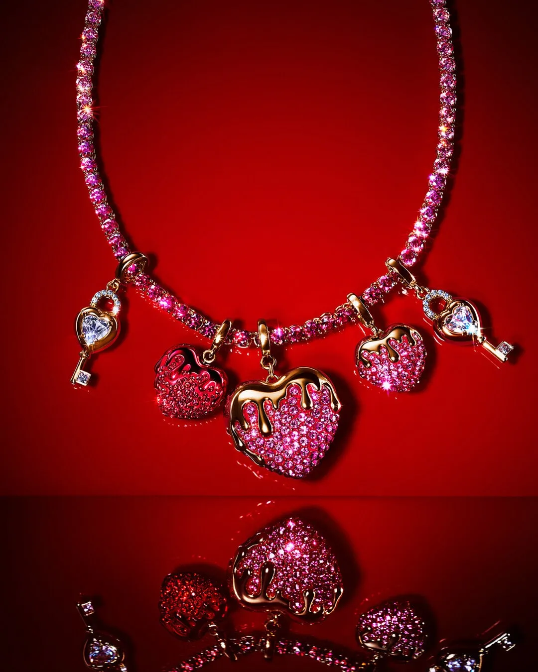 Love Locks同心鎖愛系列將象徵羈絆的同心鎖具象化。品牌提供