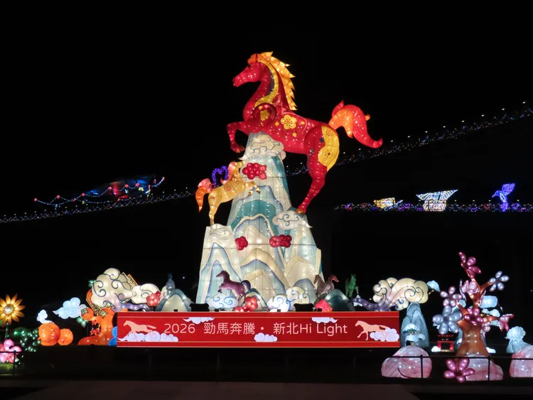 紅寶馬主燈。民政局提供