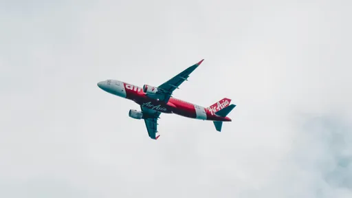 除夕煙火害飛機無法降落　機師經驗談：嚴重時要改道鄰國