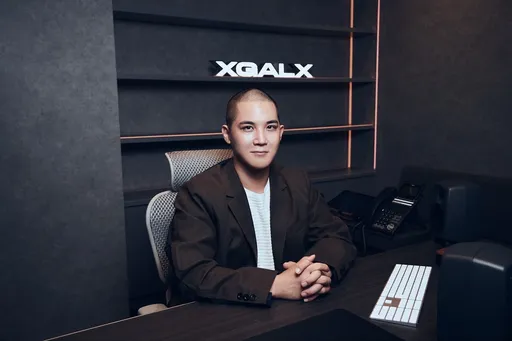 「XG」製作人SIMON持古柯鹼被捕　愛貝克思3員工同場一併帶走