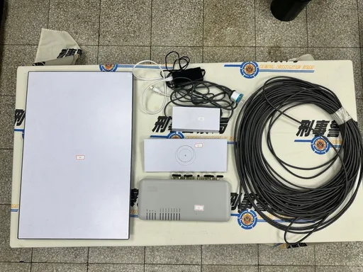 深偽影片破解APP詐億元　台中破獲詐欺系統商！搜出馬斯克星鏈設備