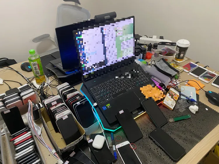 刑事局在台中破獲一個詐欺系統商，查扣相關設備。民眾提供