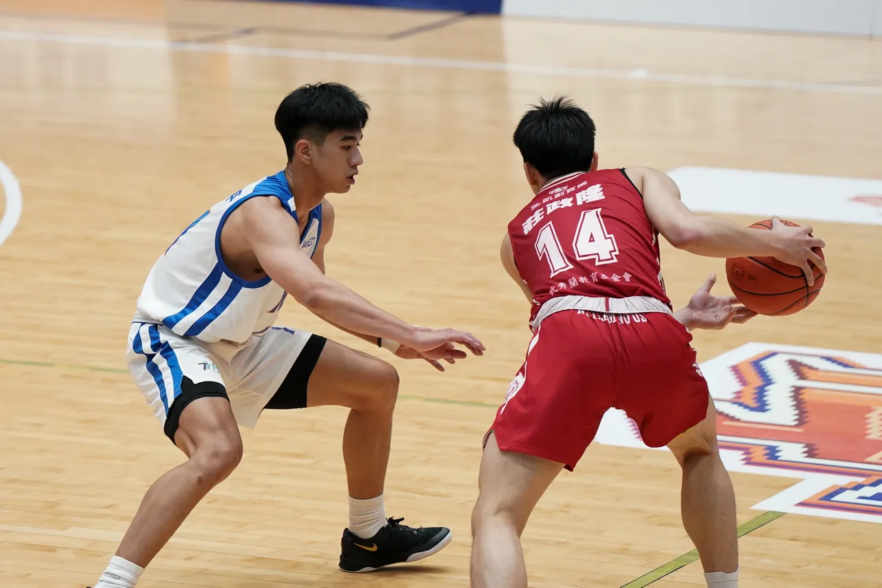 臺師大則是擊敗虎尾後，讓進入8強的機會大增。大專體總提供