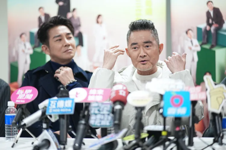 江國賓（右）是八點檔長青樹，遇過不少拍戲受傷的時刻。彭欣偉攝