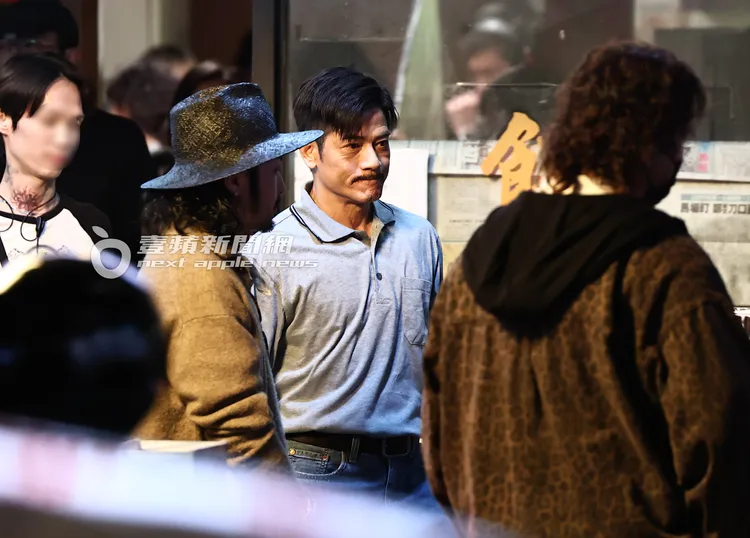 郭富城戲份拍完，走回露營車休息。特勤中心攝