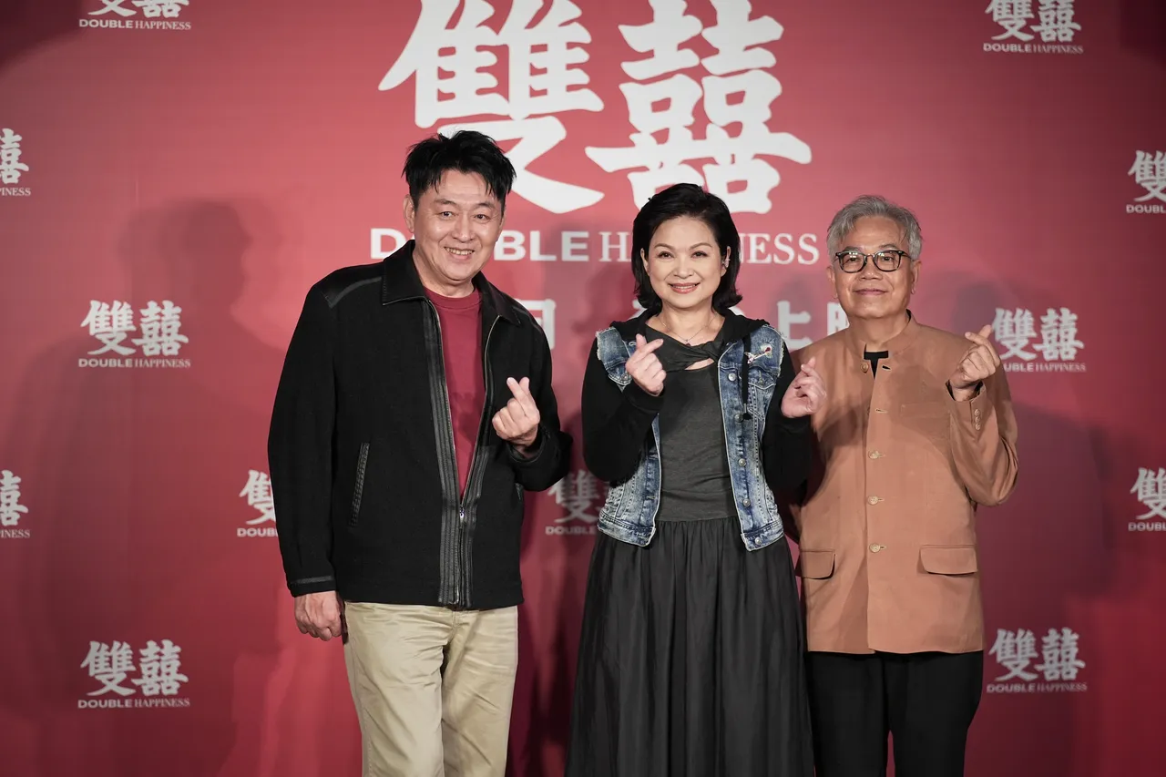 庹宗華（左起）、楊貴媚和田啟文。彭欣偉攝