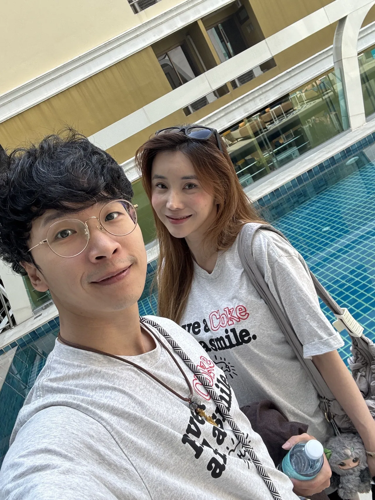 蘇先生和Rena今年本來要結婚，因此得延期。Rena提供