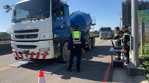 兼顧建設發展與交通安全　中壢警分局加強取締重劃區大型車違規　