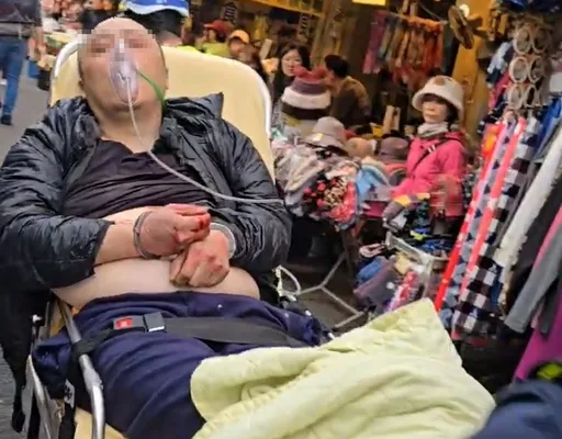 苗栗市場傷人案！嫌犯中彈傷重不治　員警頭部2刀傷勢曝光