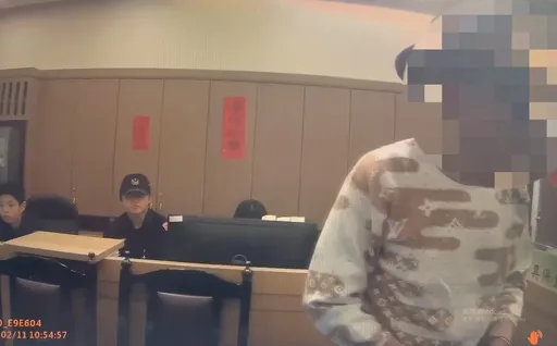 「越獄大王」掉漆！徐開喜出庭竟被發現是通緝犯　當庭被逮畫面曝