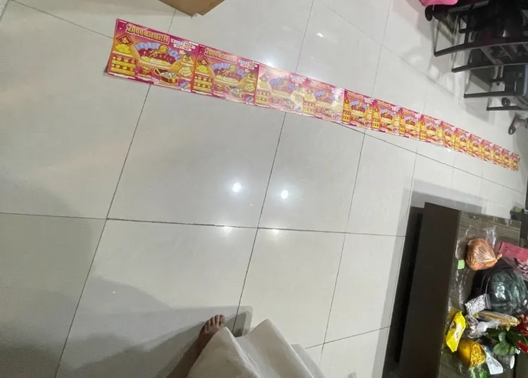 民眾掃入21張2000元「2000萬超級紅包」，最後虧損15000元。讀者提供