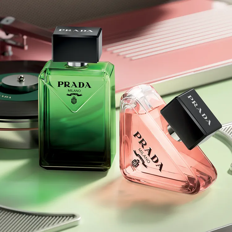 PRADA Paradigme重構本我男士淡香精 & PRADA Paradoxe唯我莫測淡香精幻花香境。品牌提供