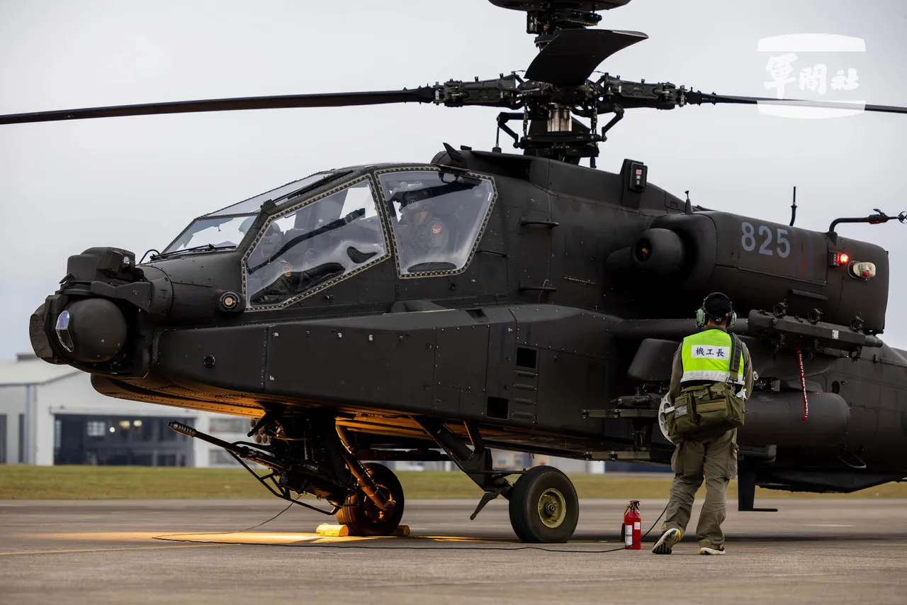 阿帕契攻擊直升機實施駐地訓練。軍聞社記者蔡枋澐攝