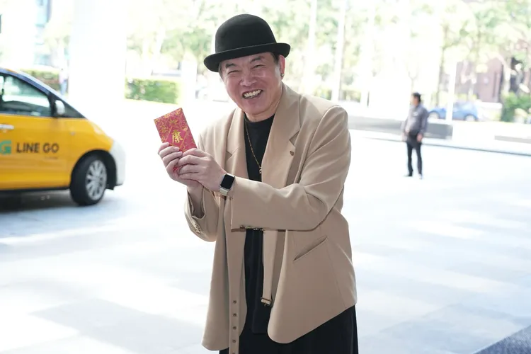 康康參加孫協志婚禮秀16800大紅包    提醒婚後「不要被抓到」